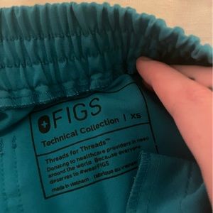 Rare no longer made TEAL fig pants only:) size XS perfect condition 💙